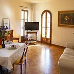 Apartamento Casa Del Tato - 2 Bedrooms Lucca